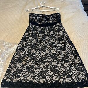 Elegant Black Lace Strapless Dress